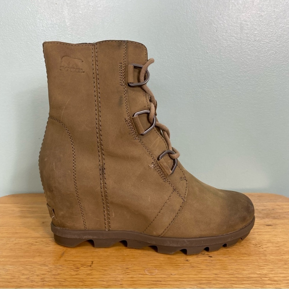 Sorel Joan Wedge II Nubuck Wedge Heel‎ Ankle Boots NL3018 240 Sz 8.5 Leather Tan